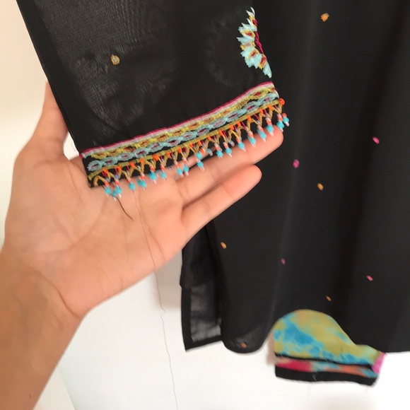 Kids Embroidery Thread And Dabka Work Suit - Picture 5 of 5